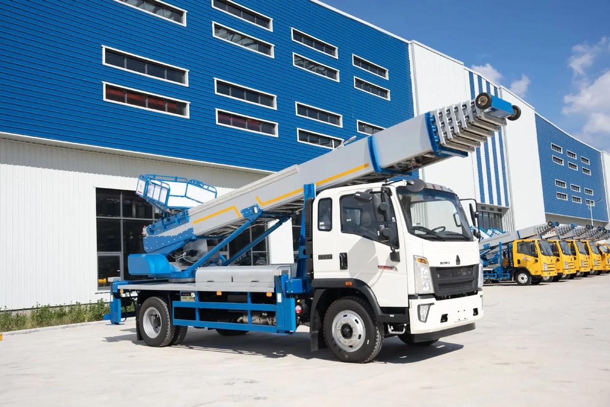 滁州南谯出租云梯车高空作业车 建筑垃圾搬运